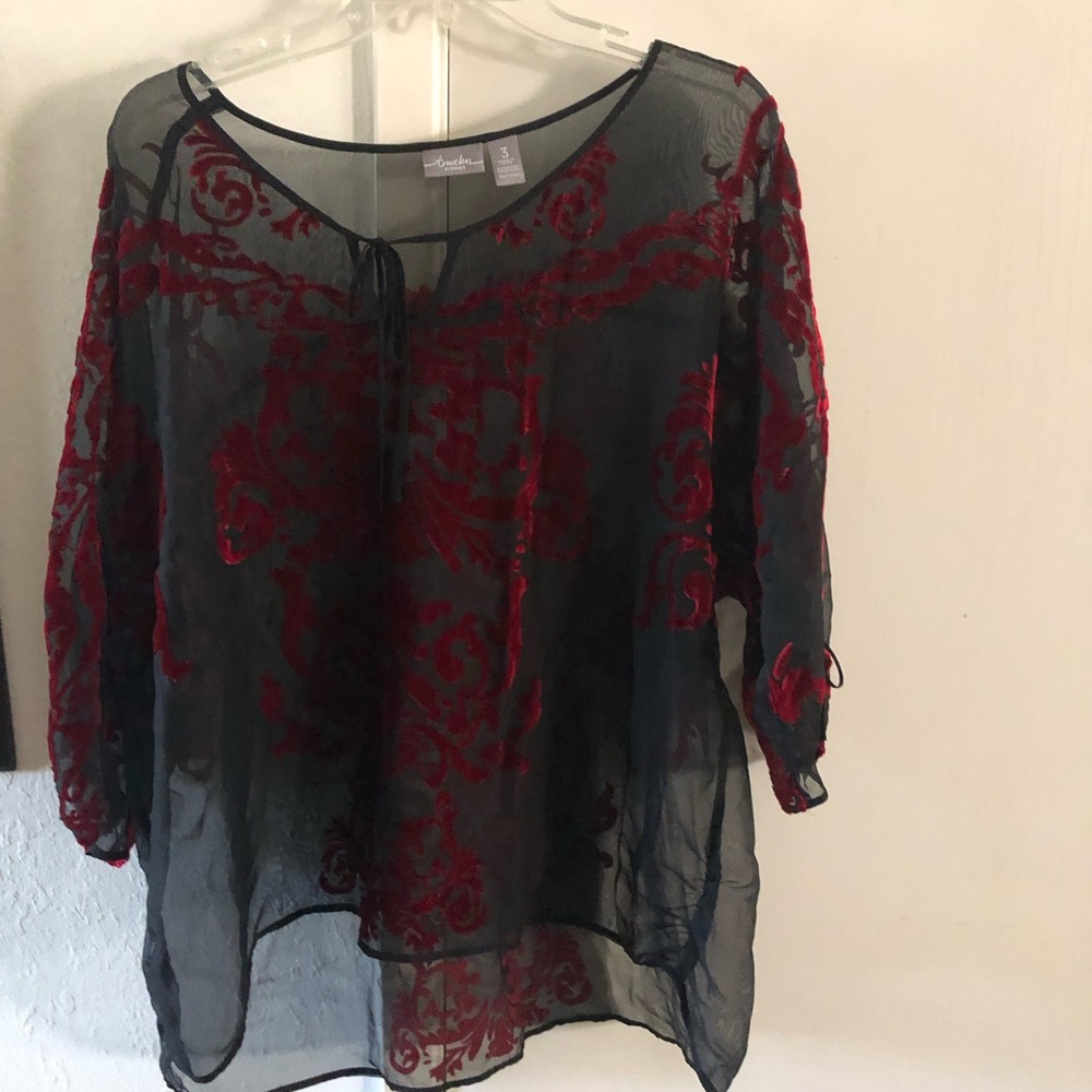 Travelers by Chico’s Burnt Velvet Overtop - 855 $35 or $30 w/offer